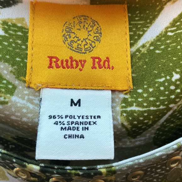 Ruby Rd Green Flush Floral Top Blouse Scoop Neck embellished Flutter Sleeves M - Picture 3 of 5